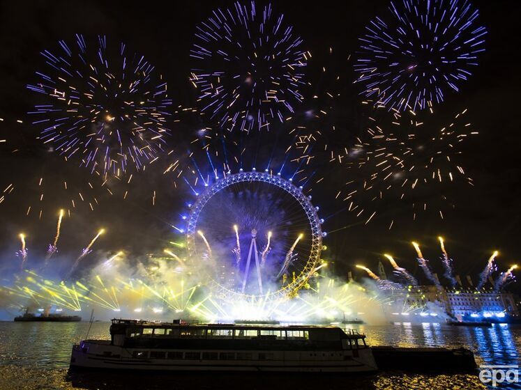 Лондон в сине-желтых цветах. Новогодние фейерверки в столице Британии посвятили в том числе Украине. Видео