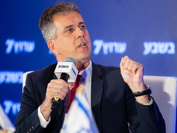 Новый глава МИД Израиля заявил, что намерен завтра позвонить Лаврову, а в вопросе помощи Украине будет "меньше болтовни"