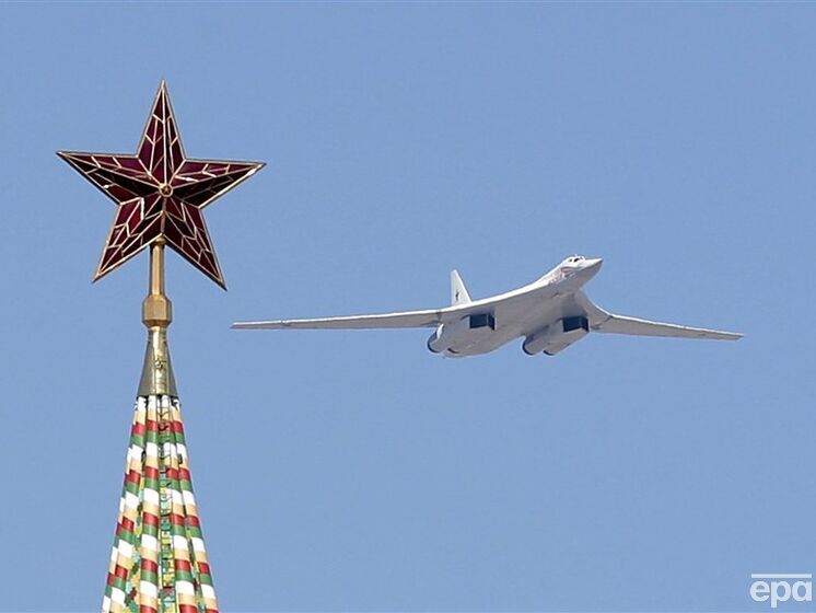 Росіяни хочуть добудувати стратегічні бомбардувальники з деталей часів СРСР. Літаків виявилося менше, ніж "на папері" – Defense Express