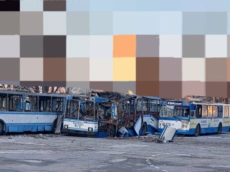 Оккупанты обстреляли троллейбусное депо в Херсоне, повреждены 20 троллейбусов – горсовет