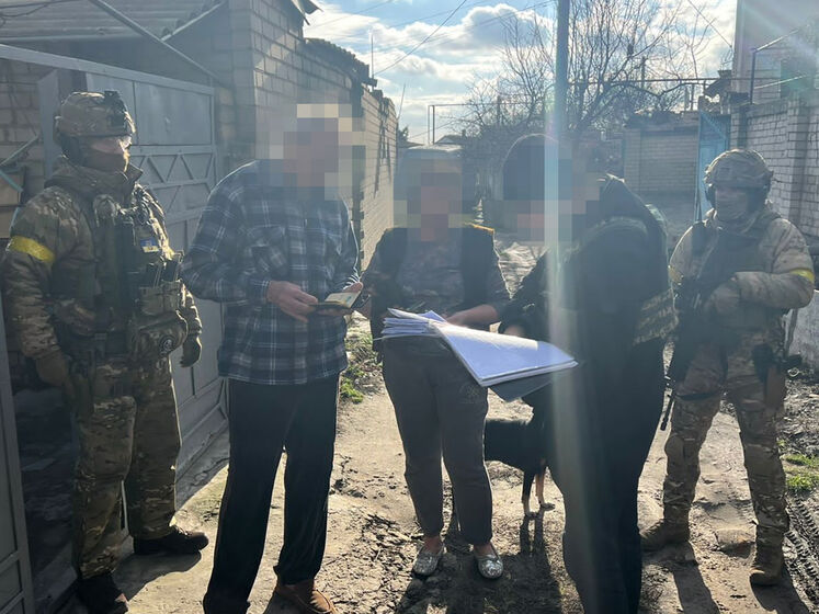 СБУ задержала в Херсоне сторонницу оккупантов, которая помогала россиянам перекидывать в Украину эшелоны с оружием и боеприпасами