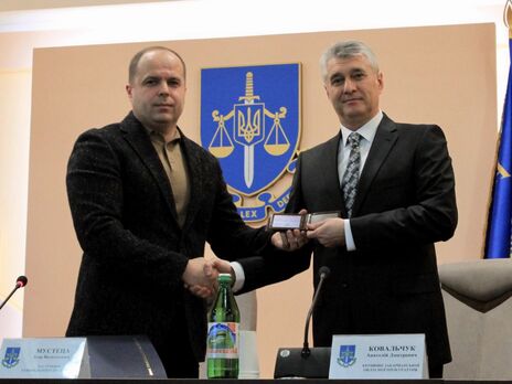 Ковальчука (на фото праворуч) відрекомендував заступник генпрокурора