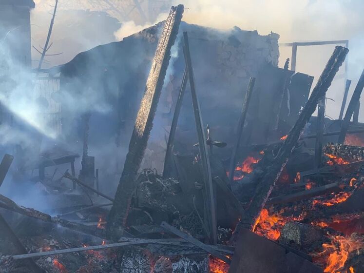Окупанти вдарили по приватному сектору Курахового, пошкоджено тепломережу – Офіс президента