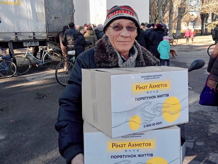 У Херсонську область від Фонду Ріната Ахметова надійшов черговий продовольчий вантаж із таблетками для очищення води