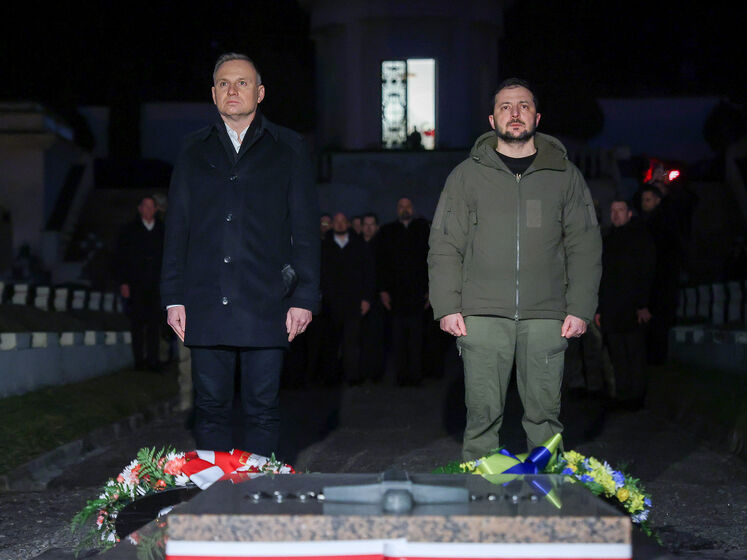 Зеленський і Дуда у Львові вшанували пам'ять загиблих українських військових та загиблих польських військових на Меморіалі орлят