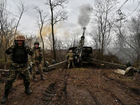 У районі Соледара тривають жорстокі й тяжкі бої, поінформували в Міноборони України 12 січня