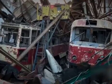 Оккупанты уничтожили в Мариуполе большинство общественного транспорта, говорят в горсовете