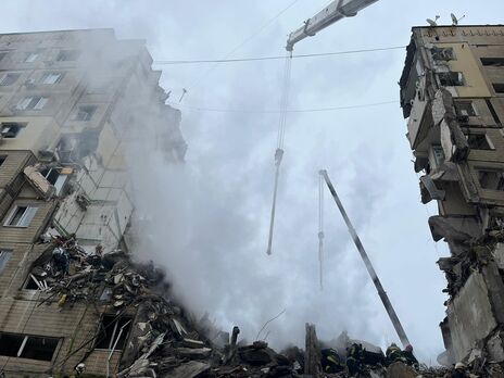 По жилому дому в Днепре оккупанты предварительно ударили ракетой Х-22, отметили в ОГПУ