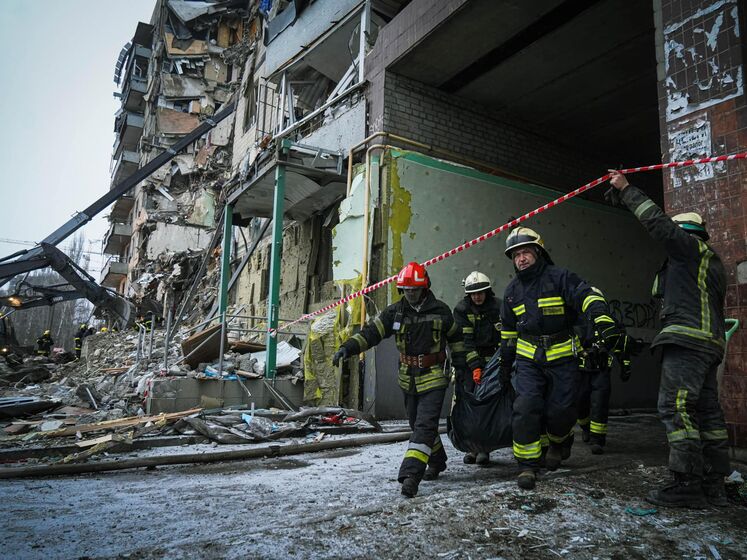В Днепре выросло количество погибших в результате ракетного удара России по многоэтажному дому, 43 человека пропали без вести