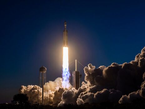 Ракета Falcon Heavy стартувала з Космічного центру Кеннеді NASA у Флориді