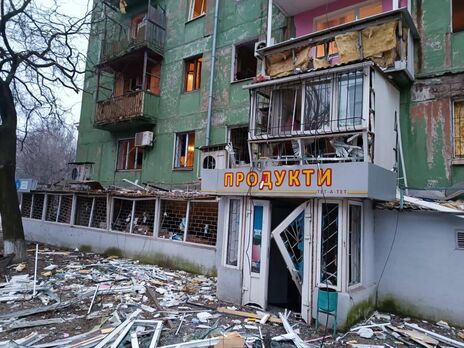 Окупанти регулярно обстрілюють населені пункти України