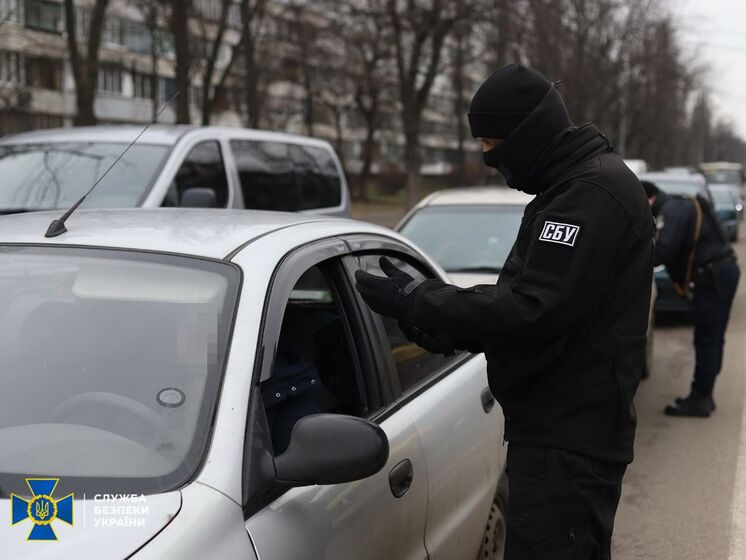 СБУ і поліція проводять контррозвідувальні заходи в Києві. Можуть оглядати автомобілі й перевіряти документи