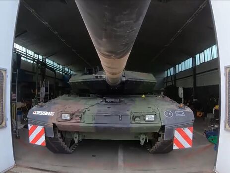 Арендованные Leopard 2 стоят на вооружении 414-го танкового батальона, базирующегося в ФРГ, отметили СМИ