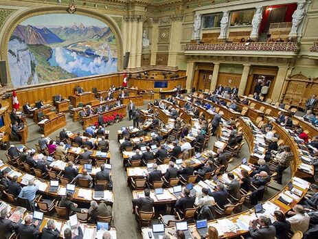 Действующее законодательство запрещает перепродажу швейцарского оружия в воюющие страны