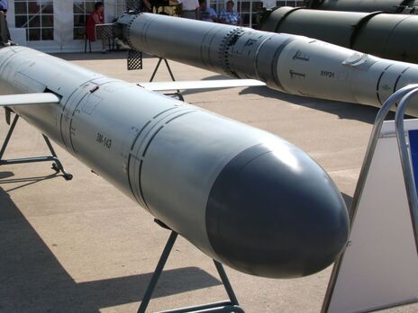 Гуменюк пояснила, чому Росія віддає перевагу закиданню України ракетами і дронами