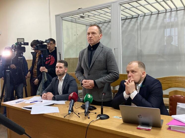 Заседание апелляционного суда по делу мэра Чернигова перенесли на 1 февраля. Чтобы его поддержать, во Львов приехало около 30 мэров