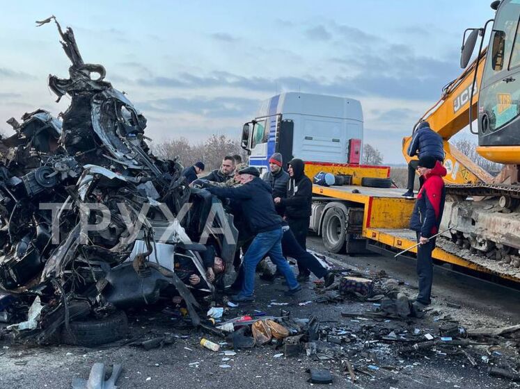 В Полтавской области в ДТП попал автобус, есть погибшие и пострадавшие
