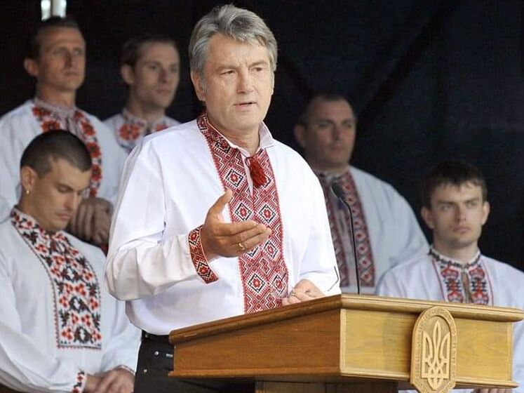 Ющенко: Загроза російської окупації – у нас черги у військкомати, у Росії – черги у пропускні пункти за кордон. Не відчувається, що ми зовсім різні?