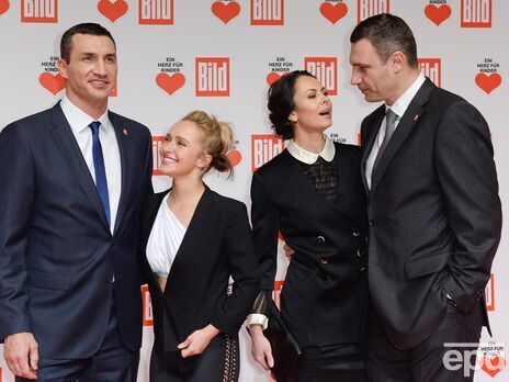 О расставании Кличко-младшего с Панеттьери стало известно в 2018 году. Кличко-старший сообщил о разводе с женой летом 2022 года