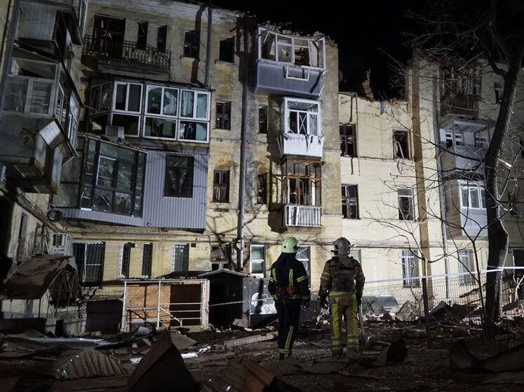 Упродовж доби в Харківській області окупанти обстріляли три прикордонні райони. У Харкові ракета С-300 влучила в житлову чотириповерхівку – ОВА