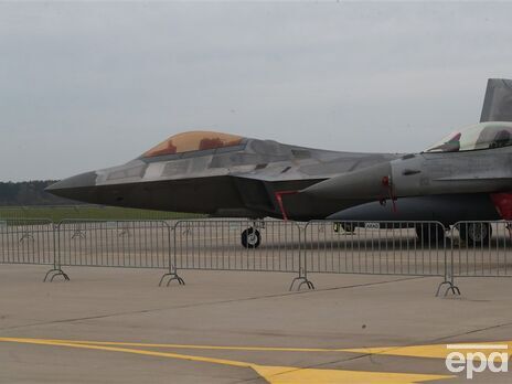 Польща готова передати Україні винищувачі F-16 разом із союзниками по НАТО – Моравецький