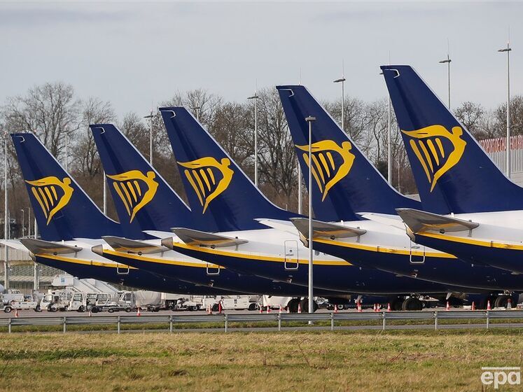 У Ryanair заявили, що наймають українських пілотів і стюардес, щоб повернутися в Україну, "коли це буде безпечно"