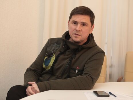 Подоляк звинуватив Маска у штучному обмеженні охоплення українських офіційних акаунтів у соцмережі