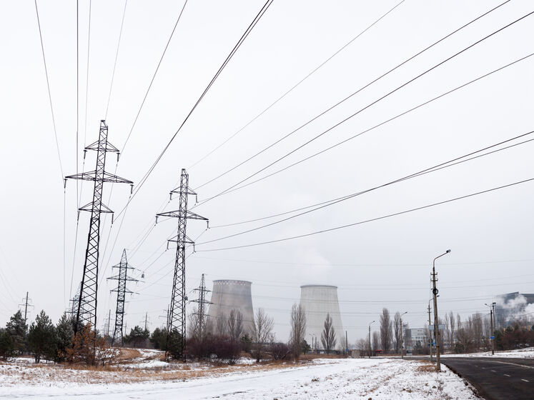 Дефіцит електрики в Україні трохи знизився, його вистачає на 80% потреб споживачів. "Укренерго" збільшила ліміти в областях