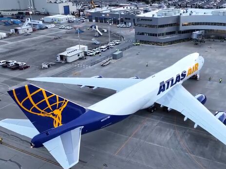 Церемонія надання замовнику останнього Boeing 747 відбулася на заводі компанії в Еверетті, Вашингтон