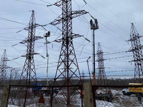 Про масштабну аварію на підстанції НЕК "Укренерго" вранці 4 лютого заявила компанія "ДТЕК Одеські електромережі"