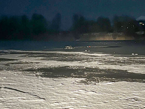 В Полтавской области спасли мужчину и пятимесячного ребенка, которые провалились под лед