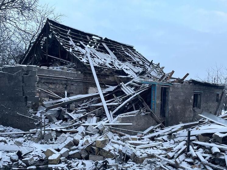 У Донецькій області знову зруйновано житлові будинки через російські обстріли, є загиблий і поранений у Бахмуті