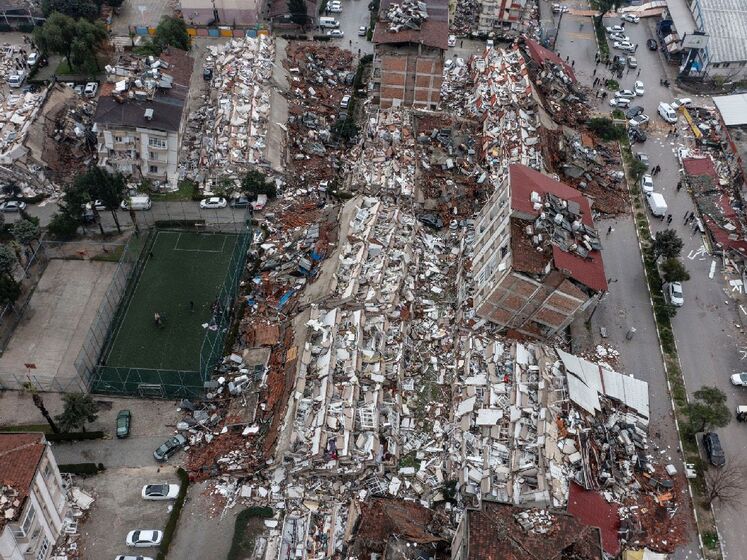 Кількість загиблих унаслідок землетрусів у Туреччині перевищила 1 тис. осіб – МВС країни
