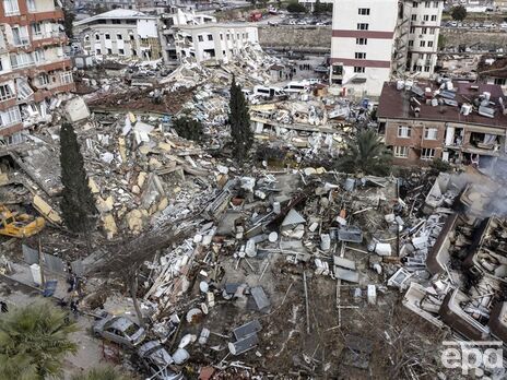Інформацію про ймовірну загибель двох громадян України внаслідок землетрусу повідомляли у МЗС з посиланням на турецьку сторону