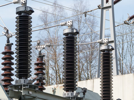 В НКРЭКУ заявили, что ситуация с соблюдением графиков отключений электроэнергии улучшилась