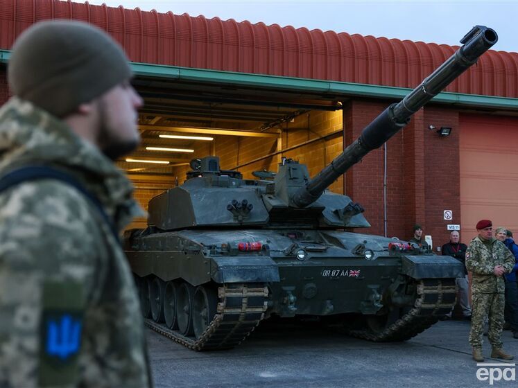 Українські військові будуть використовувати британські танки в бою за кілька тижнів – Сунак