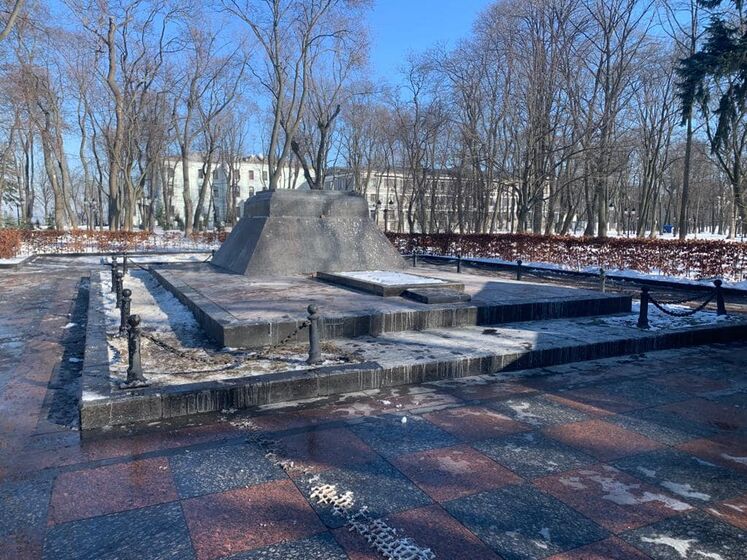 Київська влада звернулася до Мінкульту із пропозицією ексгумувати й перепоховати Ватутіна з могили у центрі столиці