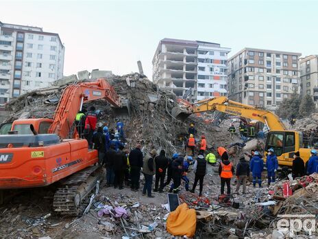 Кількість жертв землетрусів у Туреччині та Сирії вже сягнула 28 тис. осіб