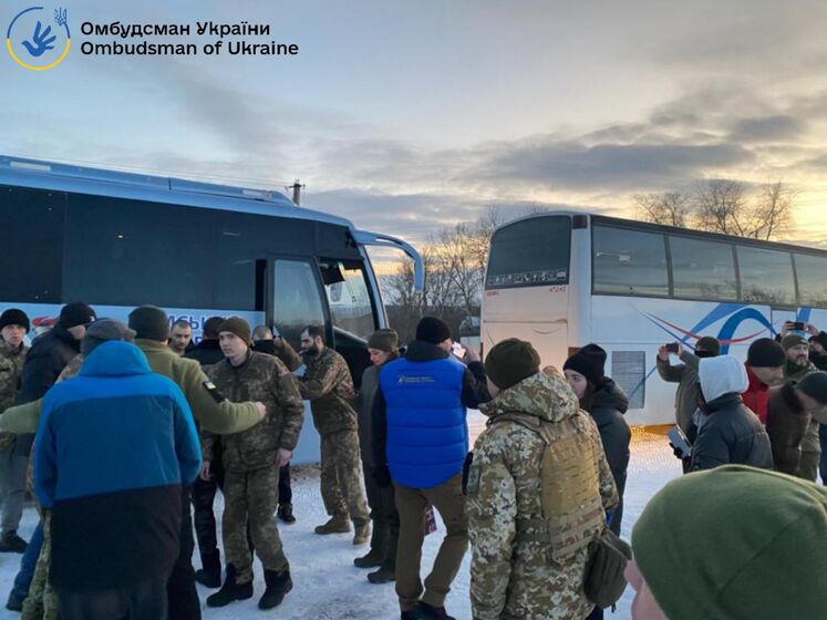 Украина освободила из российского плена более 100 своих граждан. Среди них &ndash; 63 защитника "Азовстали"