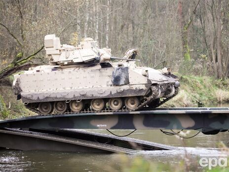 США оголосили про рішення передати Україні M2 Bradley на початку січня