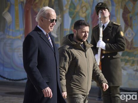 Байден приехал в Украину за день до обращения Путина к Федеральному собранию РФ
