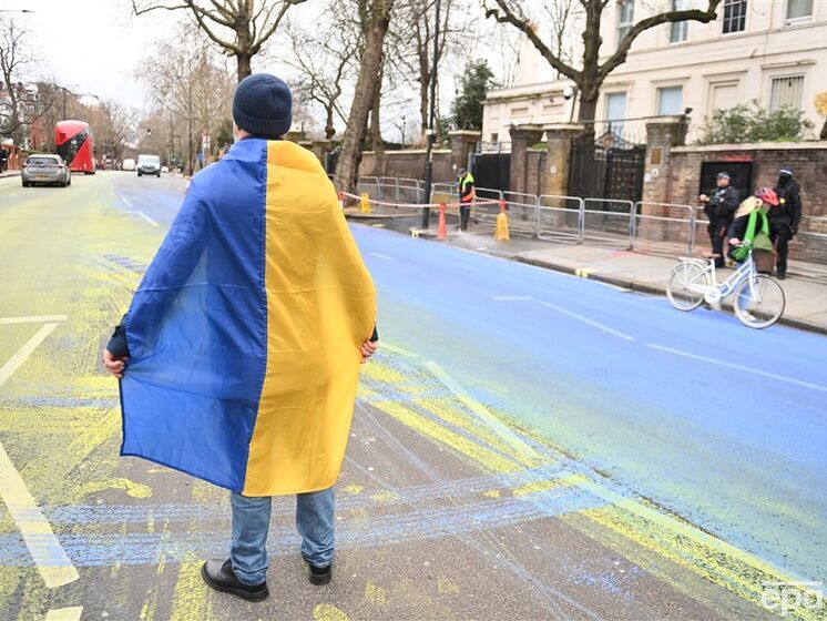 Вулицю біля посольства РФ у Лондоні перейменували на Київ-роуд