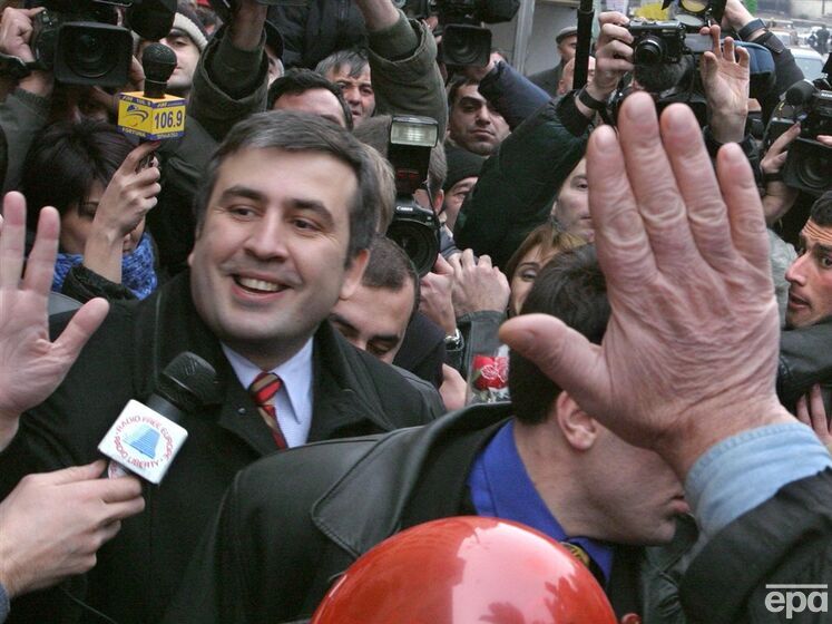 Мать Саакашвили: Реформы, которые проводил сын, казались сказкой. До этого в Грузии были вооруженные отряды, мы по квартирам не могли нормально перемещаться – пуля могла влететь в окно
