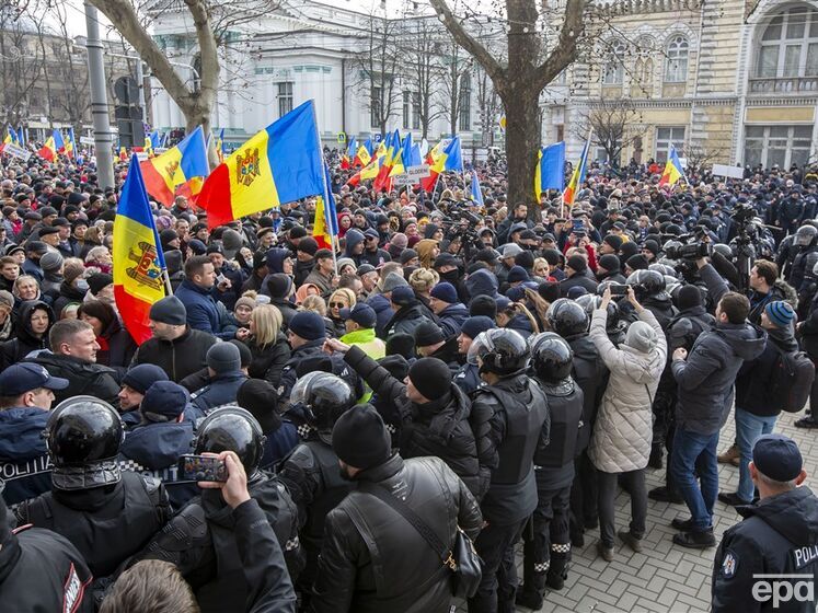 Протести у Молдові. У Кишиневі сталися сутички, мітингувальників туди привезли автобусами, багато хто розмовляє російською