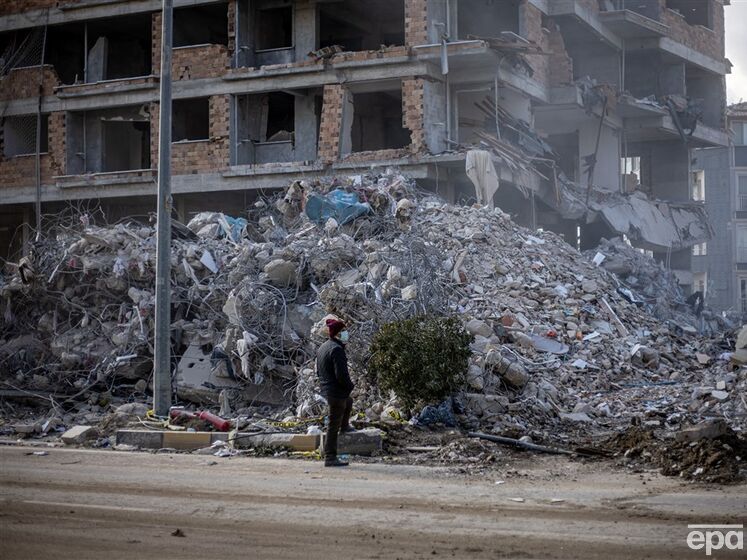 Через руйнування після землетрусу в Туреччині затримали вже приблизно тисячу людей