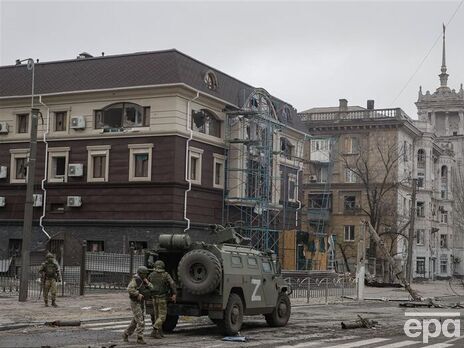 Окупанти накопичують військову техніку в Маріуполі й околицях, заявив Андрющенко