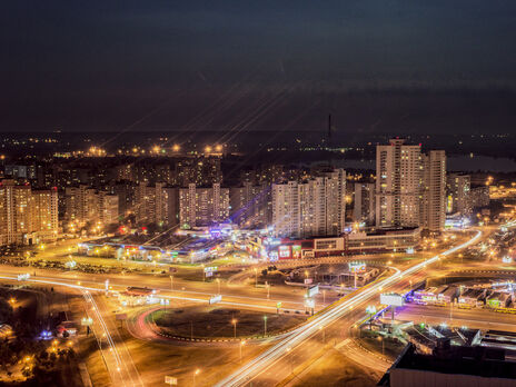 У Києві вночі під удар потрапив об'єкт інфраструктури, є постраждалі