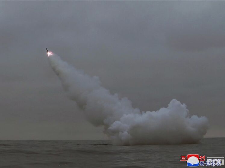 КНДР запустила ракеты с подлодки накануне совместных учений США и Южной Кореи