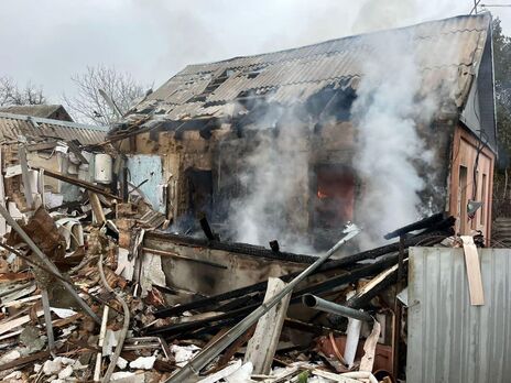 Унаслідок обстрілу окупантами було пошкоджено сім багатоповерхових і чотири приватні будинки в Марганці, зазначили у Дніпропетровській ОВА