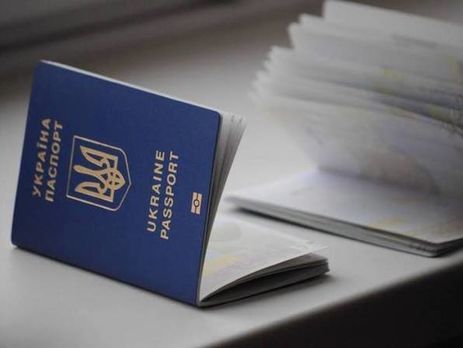 В 2016 году жители оккупированного Крыма оформили уже 16,6 тыс. загранпаспортов